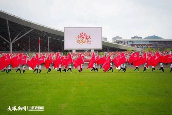 致辞环节过后,来自电影产业领域的各领军企业代表相继发表了精彩的主题演讲